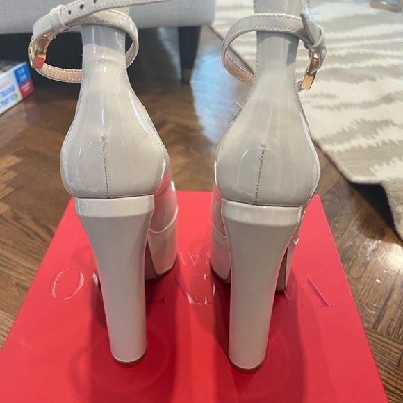 Valentino Tan-Go Platforms - Picture 4 of 6